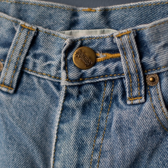 2/$20- Vintage NORTHERN GETAWAY jeans - Picture 2 of 4